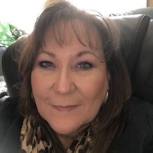 Meet your Posher, Debra